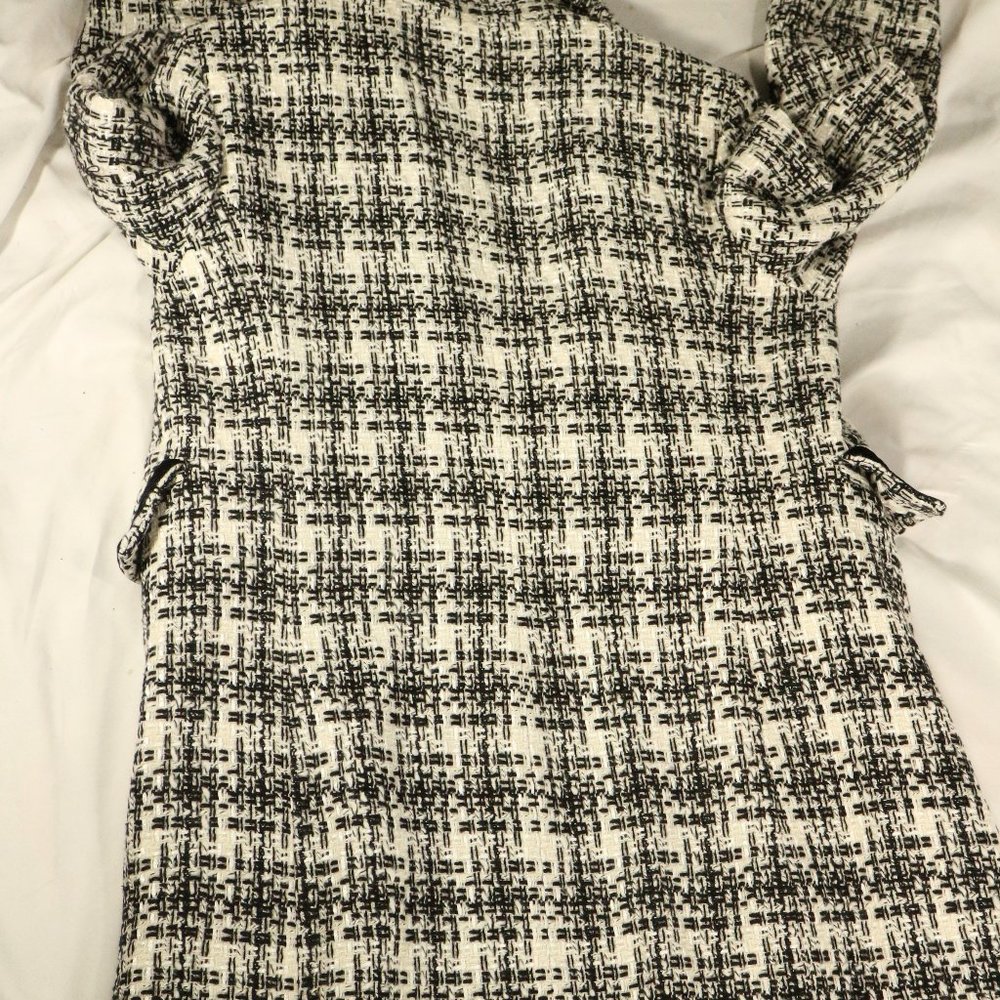 NINE WEST Black/White Patterned Long Coat Sz 12 US - Picture 16 of 16